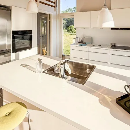 3 Bedroom Gorgeous In 度假居 Augustenborg